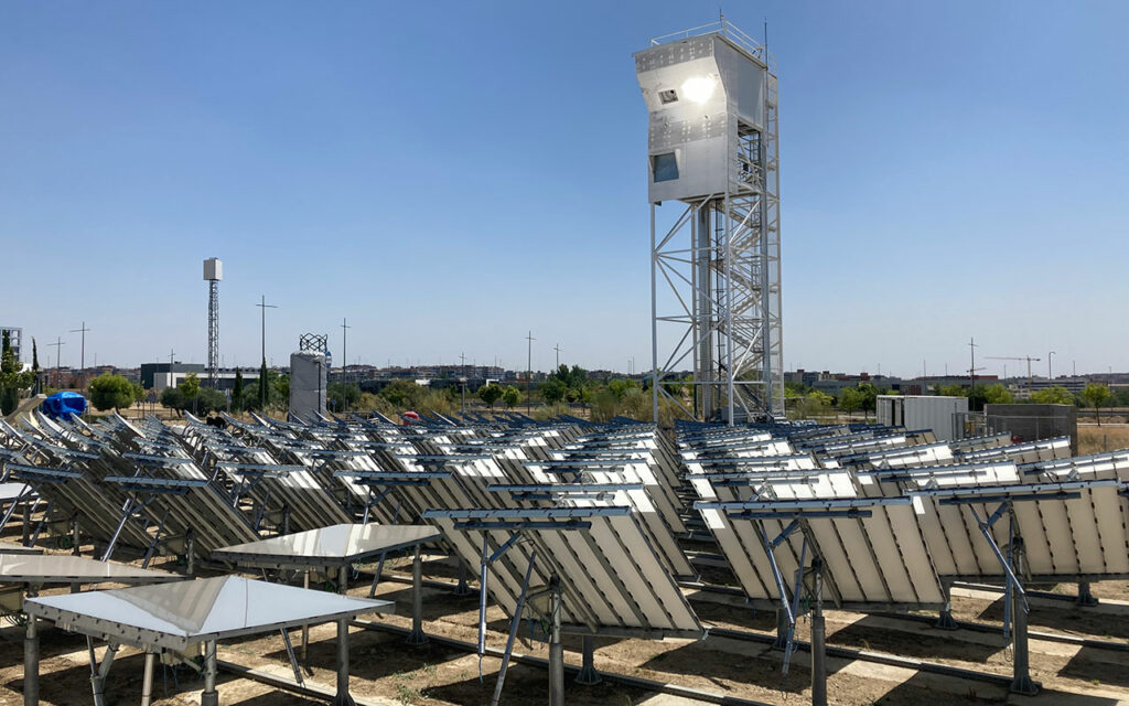 CEMEX y Synhelion produjeron el primer clínker solar del mundo en la Torre Solar IMDEA Energía cerca de Madrid, España. Fuente: Synhelion